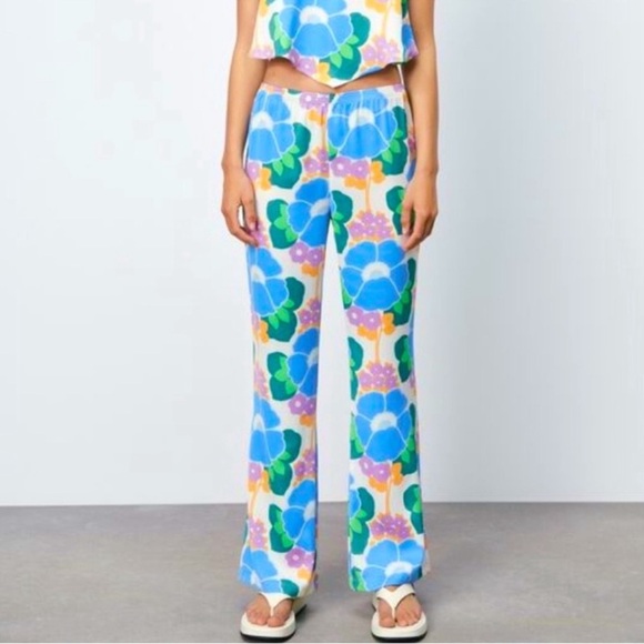 Zara Pants - Zara Blue and Green Floral Straight Leg Pants